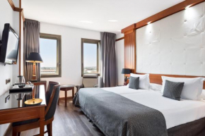 Гостиница Hotel CMC Girona  Жирона